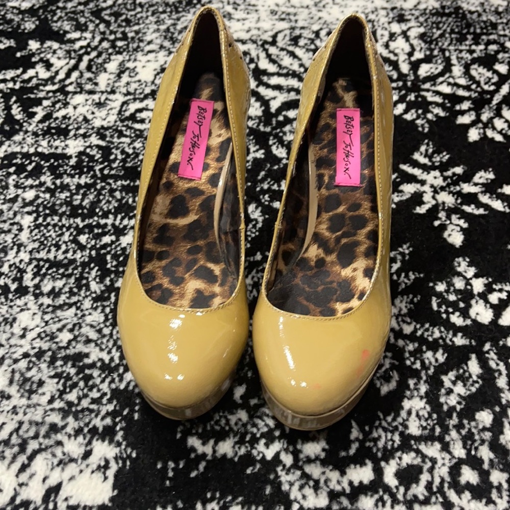 Betsy Johnson nude wedges with corset detail.